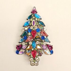 Avon Christmas Tree Brooch 3rd Annual